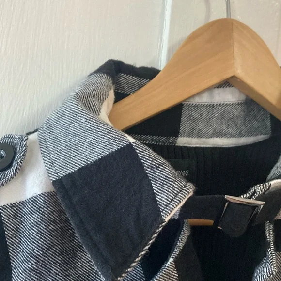 Sweater Project Black and White Buffalo Plaid Cardigan - Picture 5 of 11
